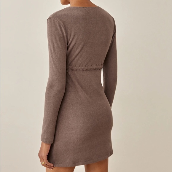 Reformation Karah Dress - Picture 2 of 6